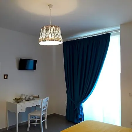 Casa Amigdala Alojamento de Acomodação e Pequeno-almoço Castellabate